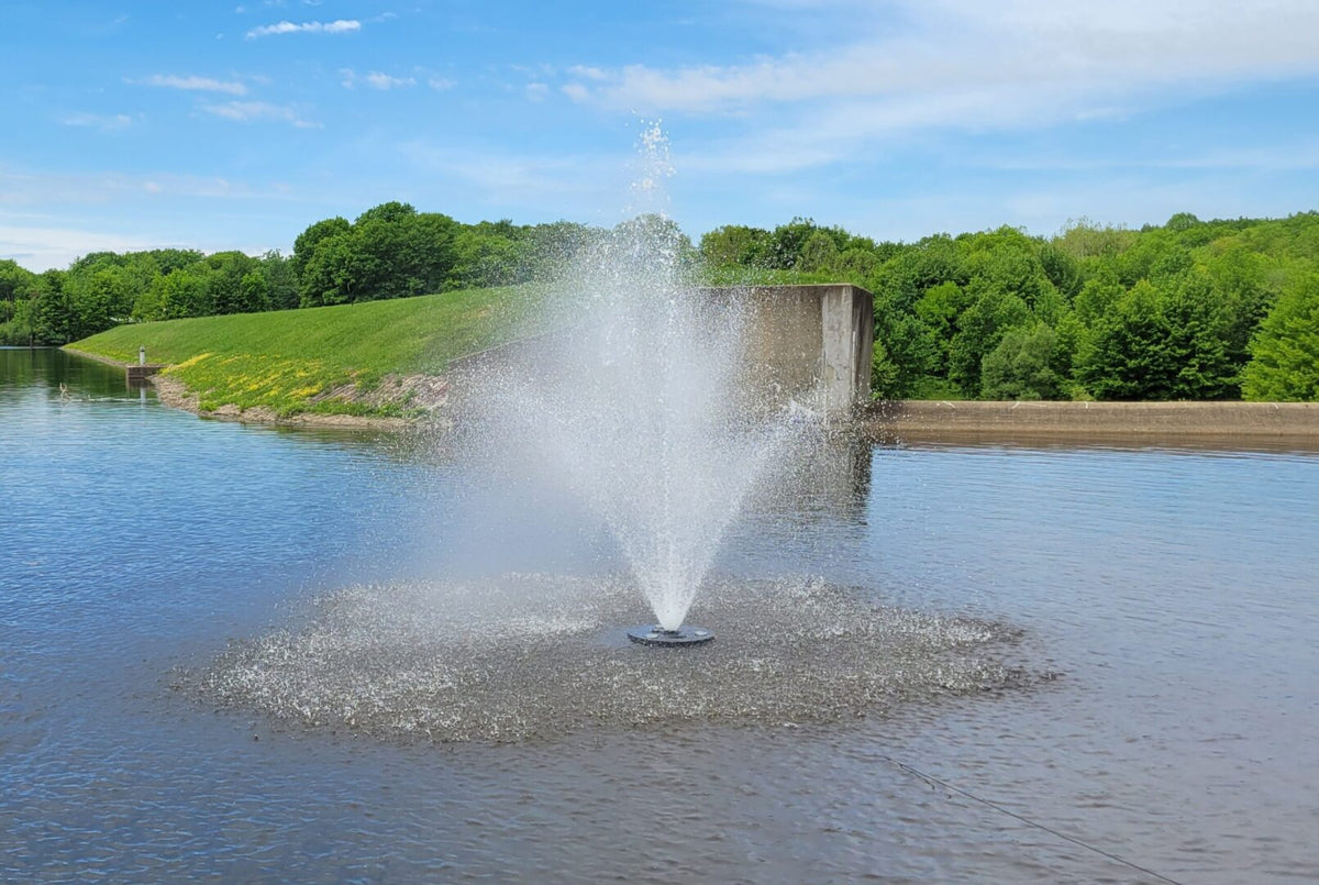 Vanguard Hydro-Torque 550 Series Floating Lake Fountain