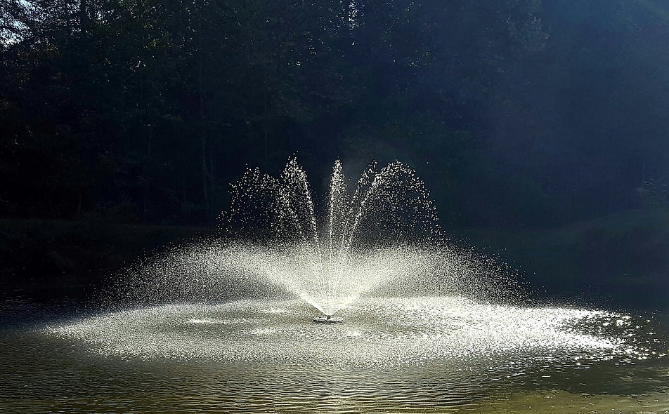 Vanguard Hydro-Torque 550 Series Floating Lake Fountain